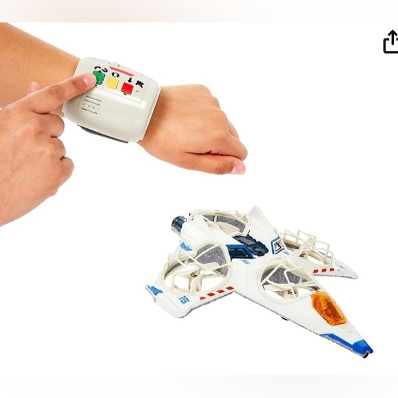 Buzz Lightyear remote control spaceship - Picture 2 of 8